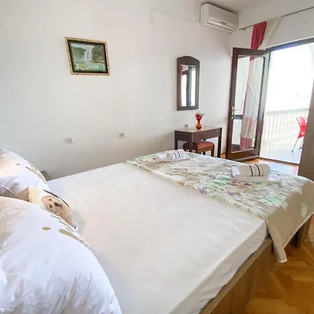 Ostrog Apartment