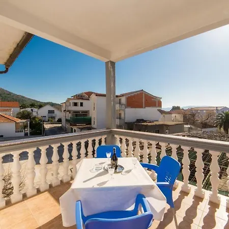 Apartment Ostrog *